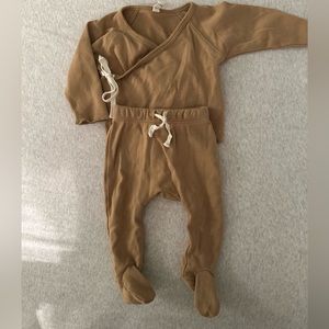 Two Piece Sets. 0-3 months. VEUC.